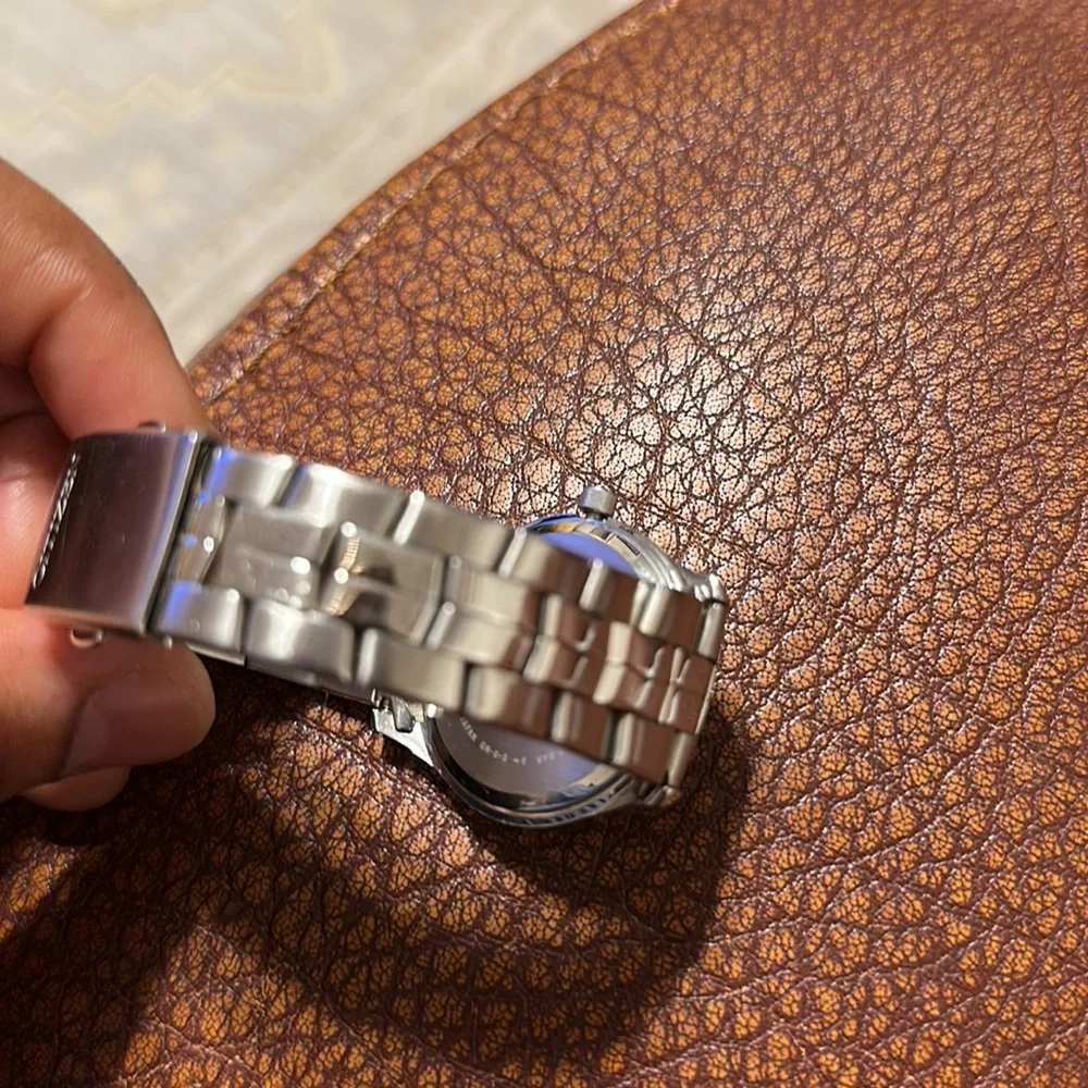 CITIZEN MENS SILVER COLOR WATCH WITH NEW BATTERY WORK PERFECT - Picture 6 of 15